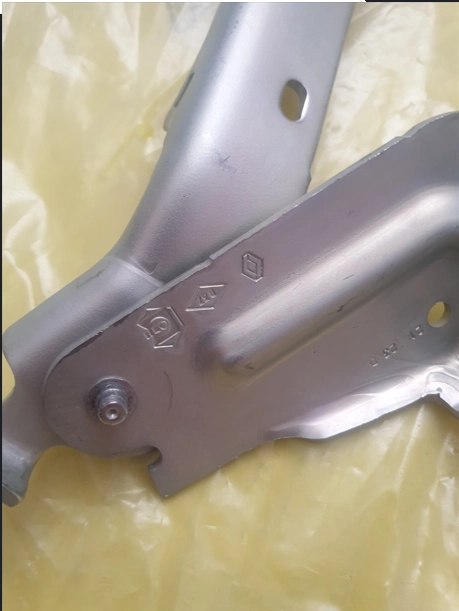 resimler/genel/Master 3-III Sağ Motor Kaput Menteşesi (2010-2020) 654000006R  MAİS